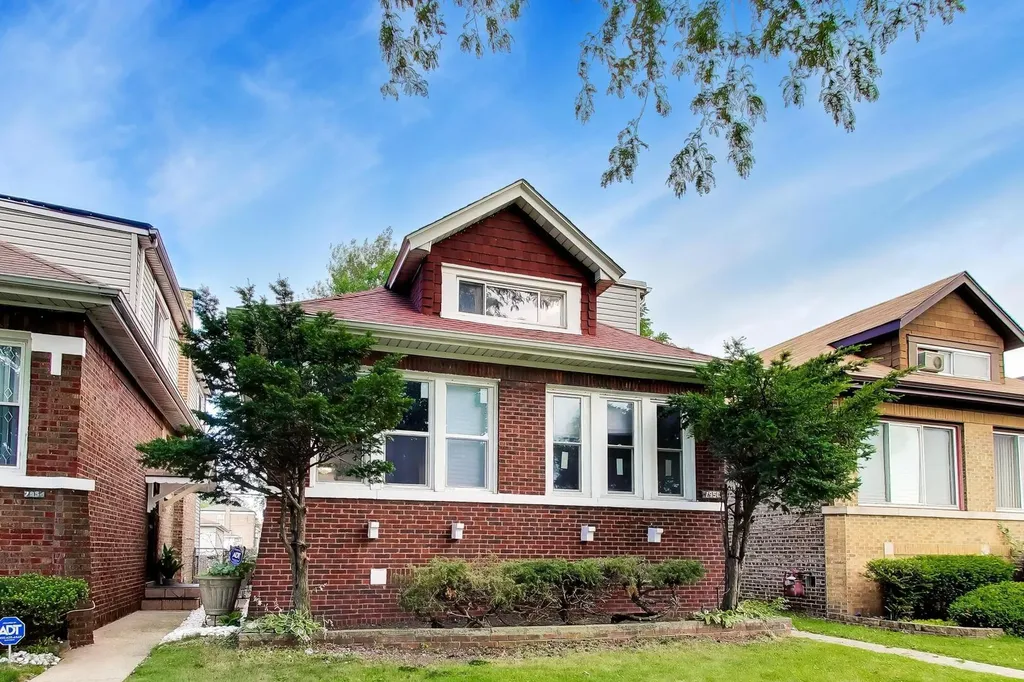 7950 South Indiana Avenue Chicago IL 60619