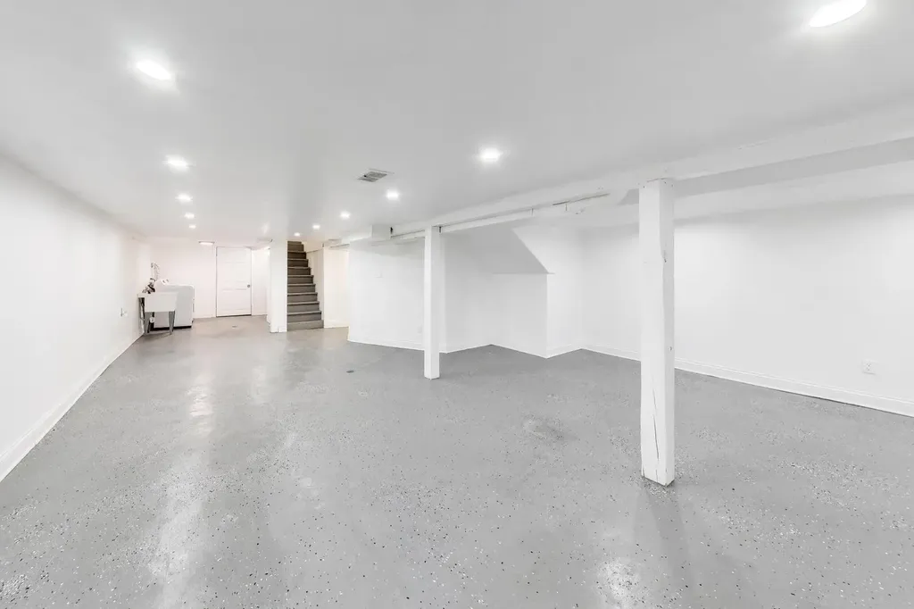 7950 South Indiana Avenue Chicago IL 60619