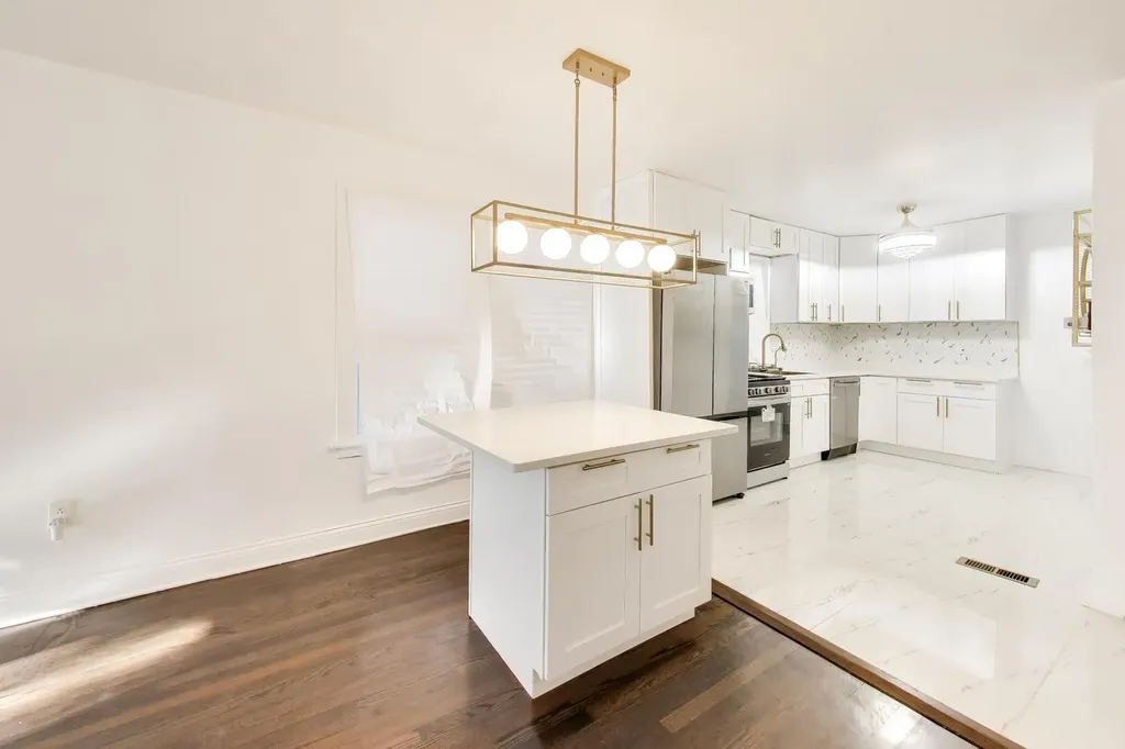 7950 South Indiana Avenue Chicago IL 60619