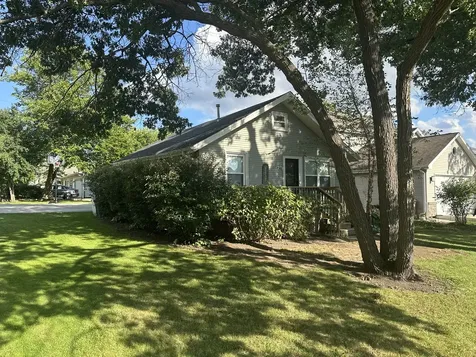 812 Ridge Avenue Wauconda IL 60084