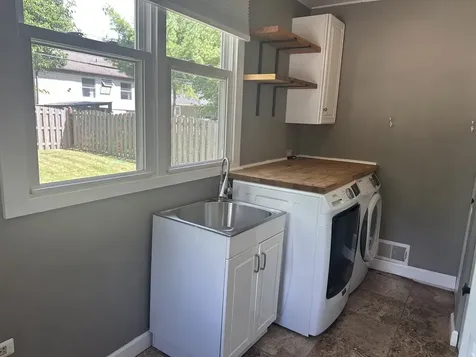 812 Ridge Avenue Wauconda IL 60084