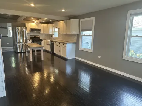 812 Ridge Avenue Wauconda IL 60084