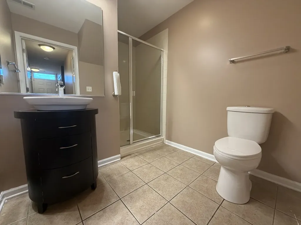 5350 West Hanson Avenue Chicago IL 60639