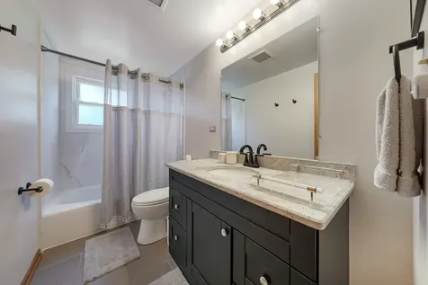 513 West Division Street Itasca IL 60143