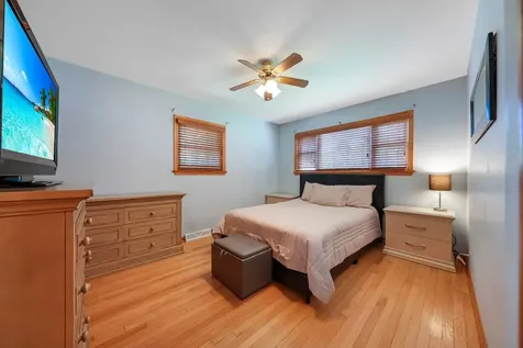 513 West Division Street Itasca IL 60143