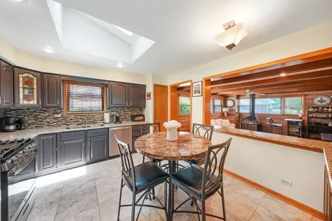 513 West Division Street Itasca IL 60143