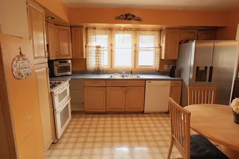 10313 South Karlov Avenue Oak Lawn IL 60453