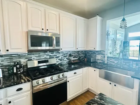 437 Raintree Drive Oswego IL 60543