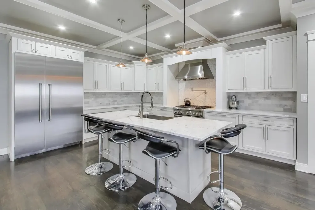 2237 West Winona Street Chicago IL 60625