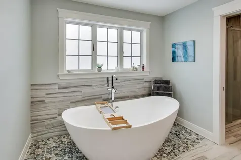 2237 West Winona Street Chicago IL 60625