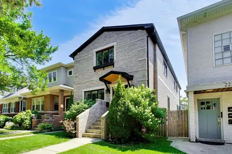 2237 West Winona Street Chicago IL 60625
