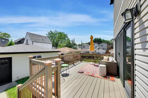 2237 West Winona Street Chicago IL 60625