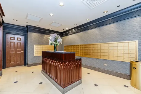 21 East Huron Street Chicago IL 60611