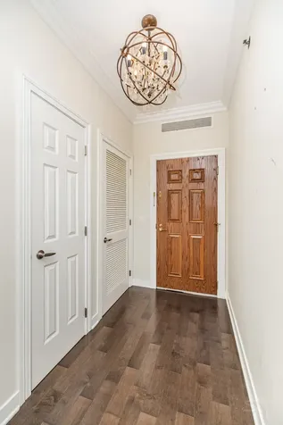 21 East Huron Street Chicago IL 60611