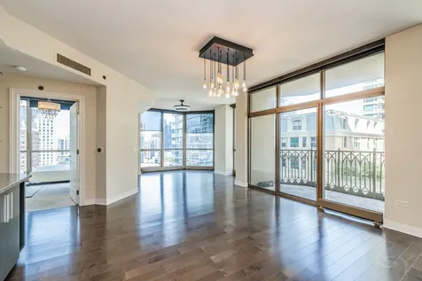 21 East Huron Street Chicago IL 60611