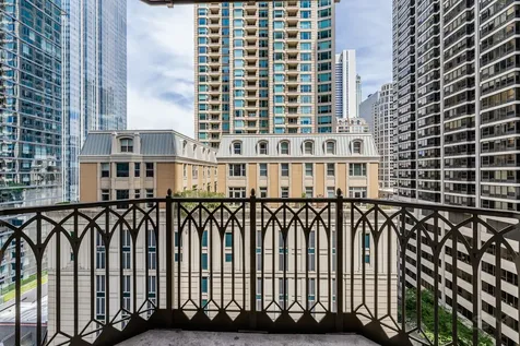 21 East Huron Street Chicago IL 60611