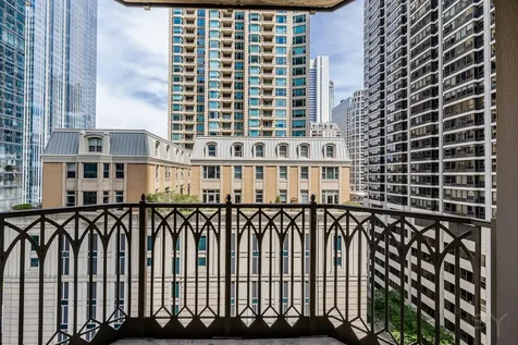 21 East Huron Street Chicago IL 60611