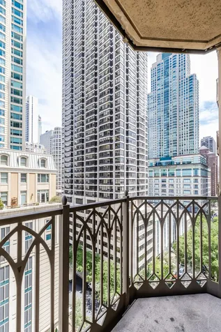 21 East Huron Street Chicago IL 60611