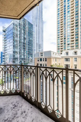 21 East Huron Street Chicago IL 60611