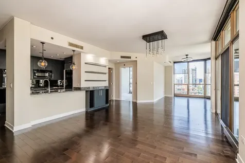 21 East Huron Street Chicago IL 60611