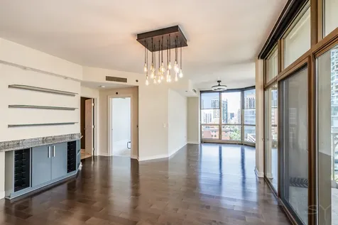 21 East Huron Street Chicago IL 60611