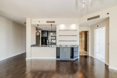21 East Huron Street Chicago IL 60611