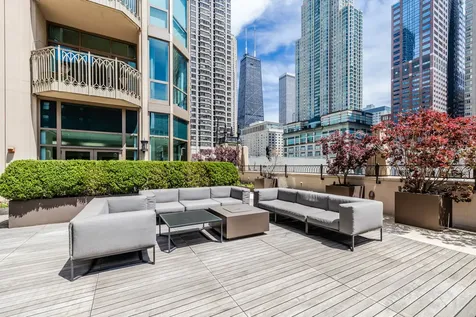 21 East Huron Street Chicago IL 60611