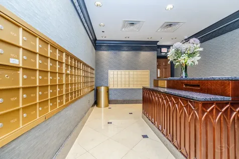 21 East Huron Street Chicago IL 60611