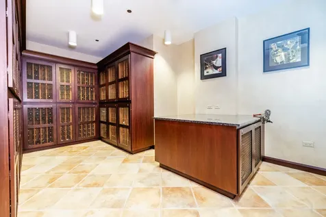 21 East Huron Street Chicago IL 60611