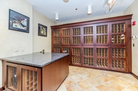 21 East Huron Street Chicago IL 60611