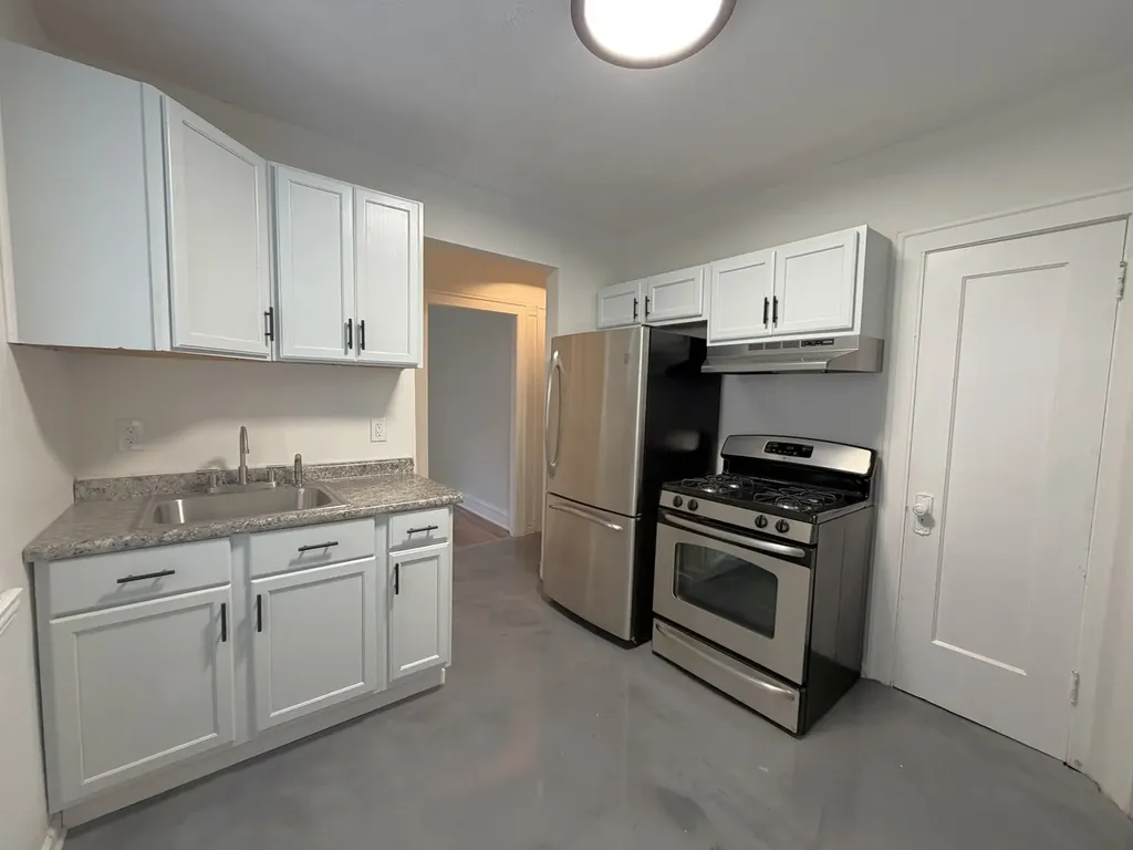 6749 South Peoria Street Chicago IL 60621