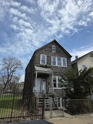 8847 South Burley Avenue Chicago IL 60617