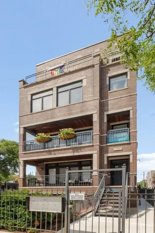744 West Belmont Avenue Chicago IL 60657