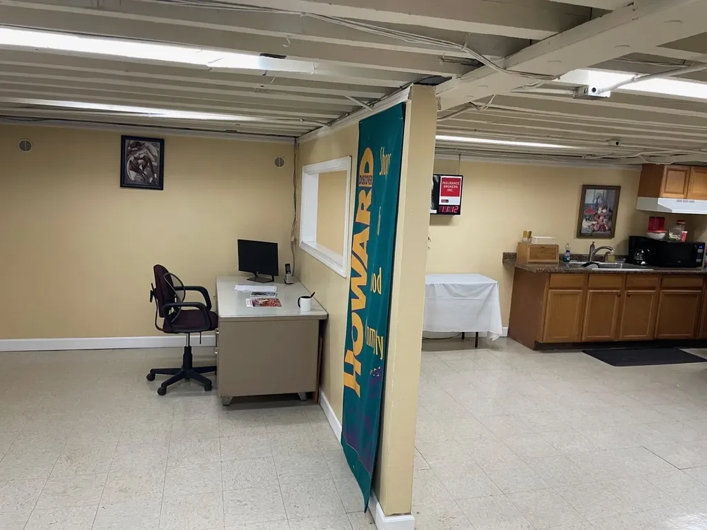 7547 North Rogers Avenue Chicago IL 60626