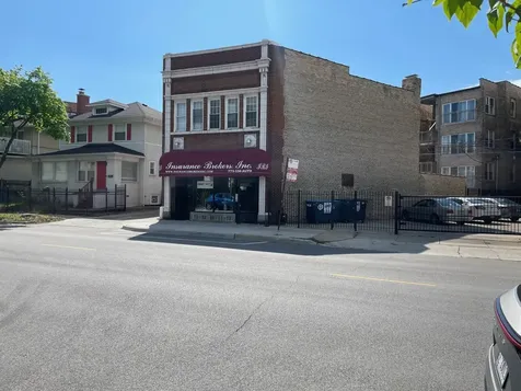 7547 North Rogers Avenue Chicago IL 60626