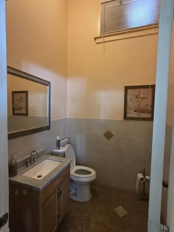 7547 North Rogers Avenue Chicago IL 60626