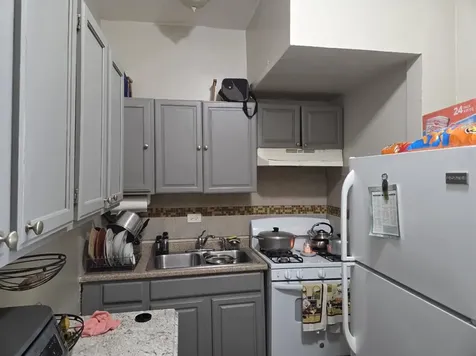 7547 North Rogers Avenue Chicago IL 60626