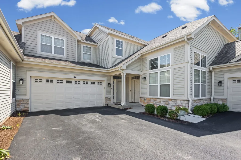 1132 Foxridge Lane Aurora IL 60502