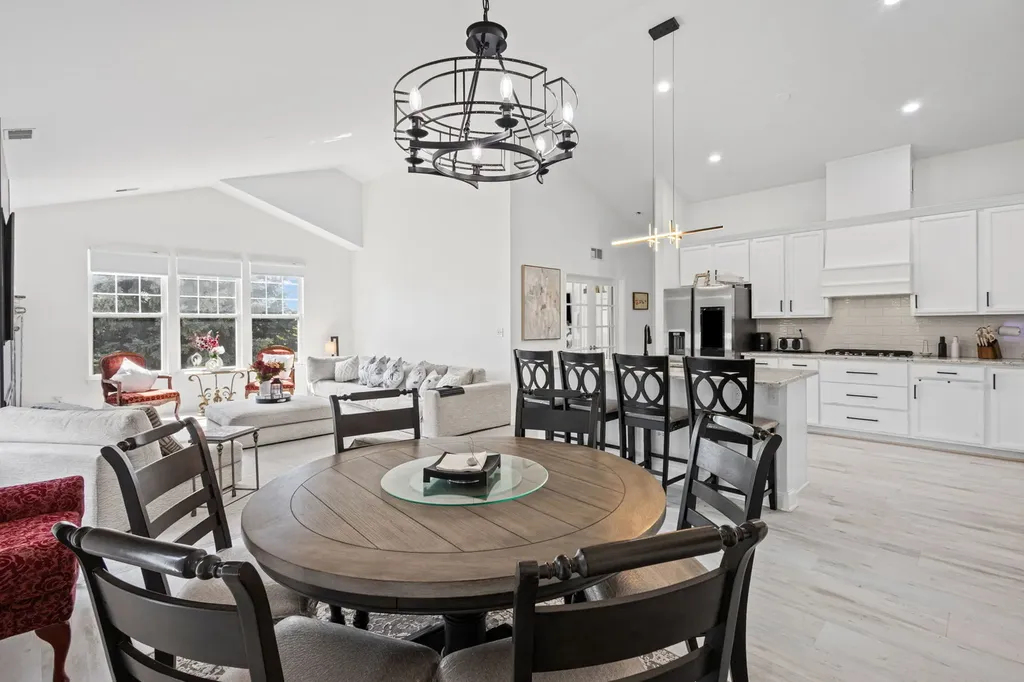 1132 Foxridge Lane Aurora IL 60502