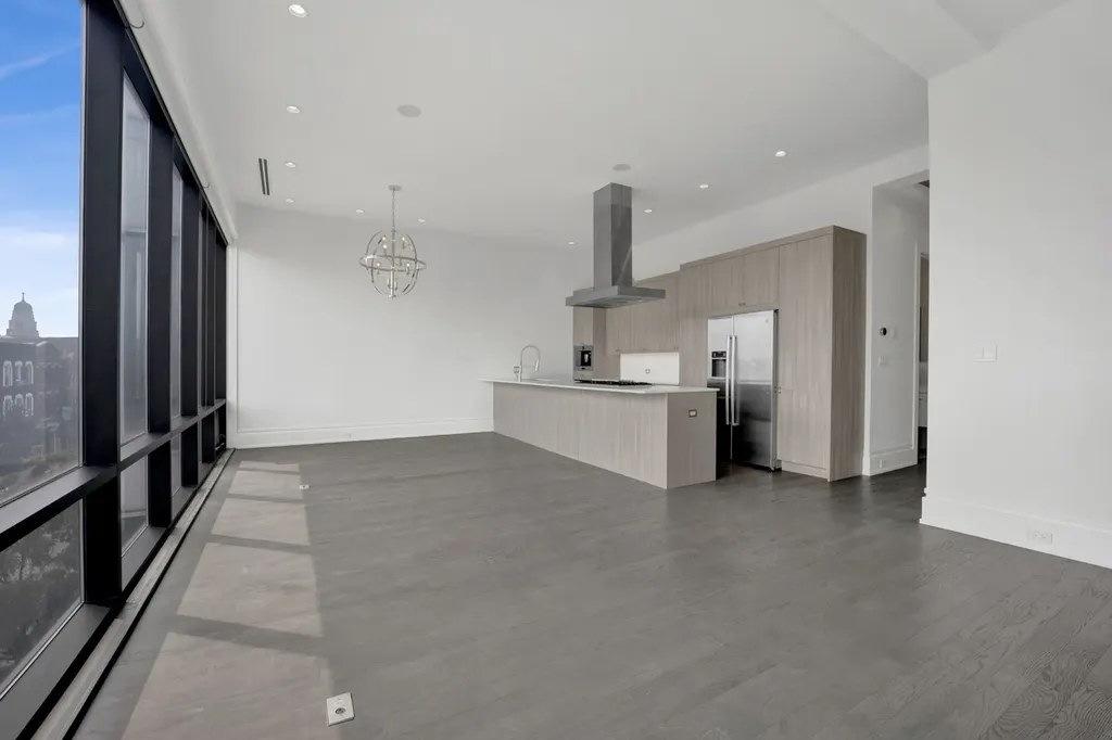 1404 West Chicago Avenue Chicago IL 60642