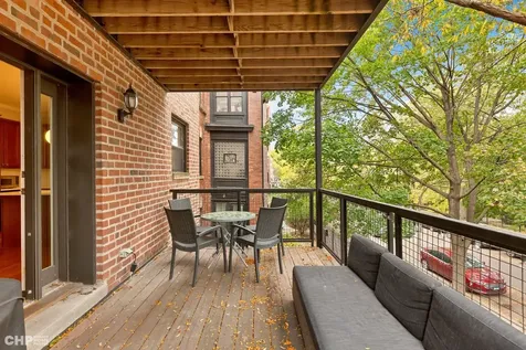 917 West Agatite Avenue Chicago IL 60640