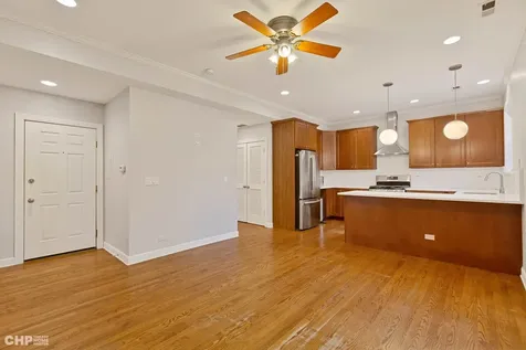 917 West Agatite Avenue Chicago IL 60640