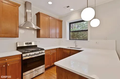 917 West Agatite Avenue Chicago IL 60640