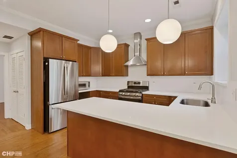 917 West Agatite Avenue Chicago IL 60640