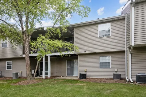546 East Shag Bark Lane Streamwood IL 60107
