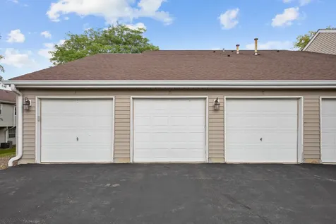 546 East Shag Bark Lane Streamwood IL 60107
