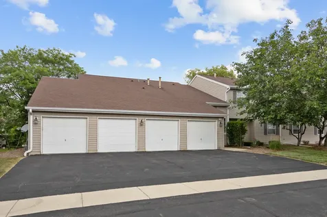 546 East Shag Bark Lane Streamwood IL 60107