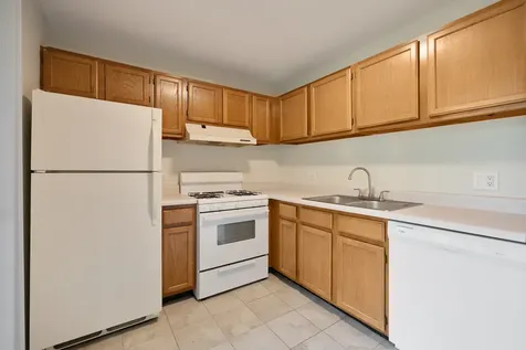 546 East Shag Bark Lane Streamwood IL 60107