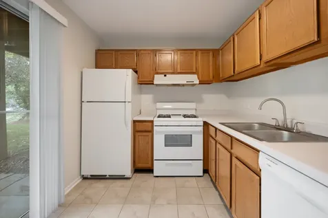 546 East Shag Bark Lane Streamwood IL 60107
