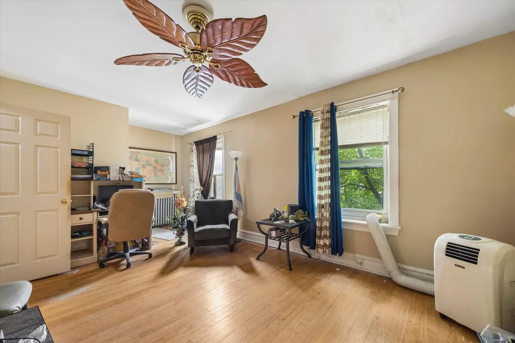 1946 West Armitage Avenue Chicago IL 60647